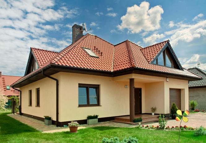 Красим металлическую крышу
